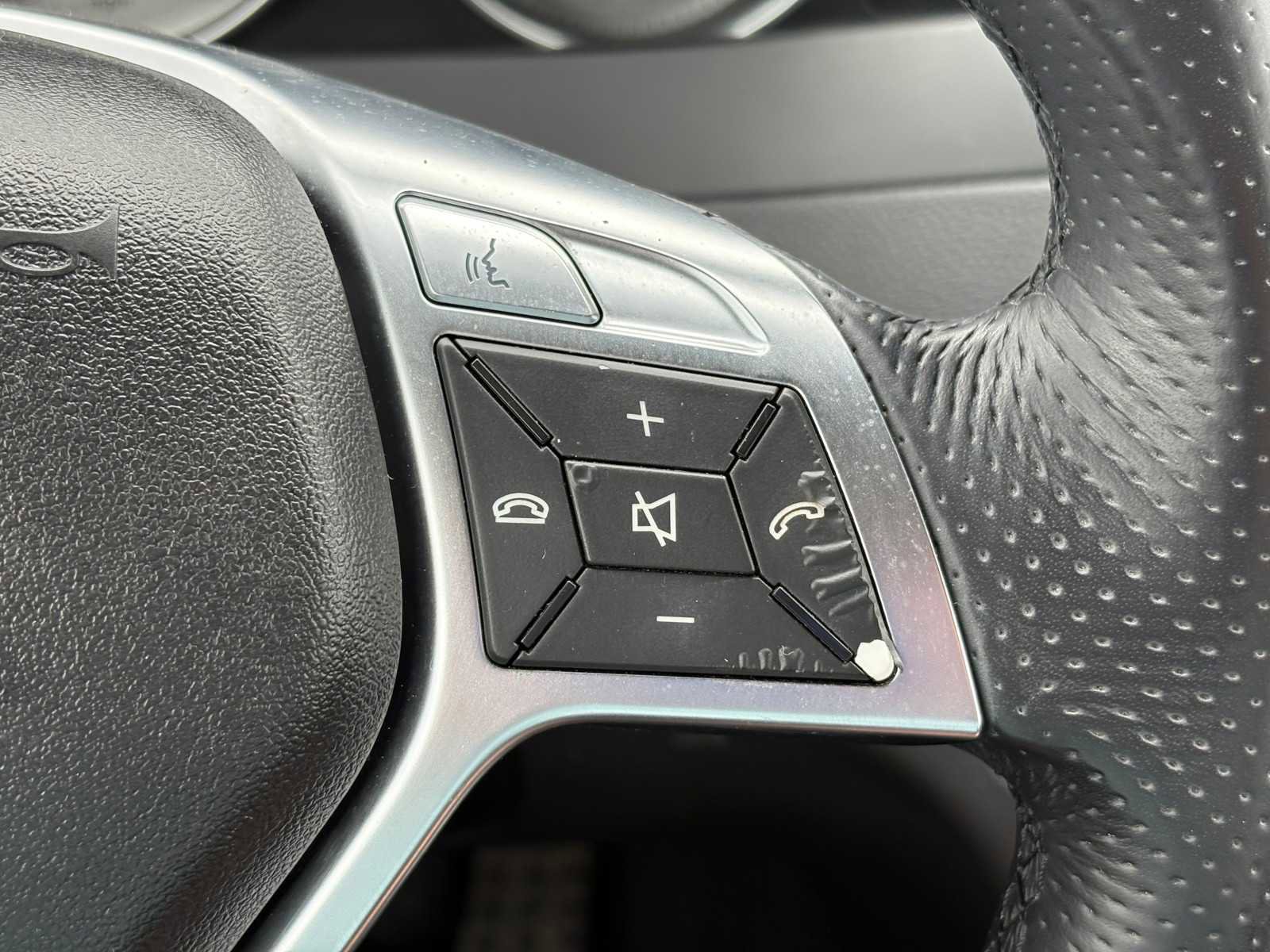 Used 2012 Mercedes-Benz C 250 Sedan image 22