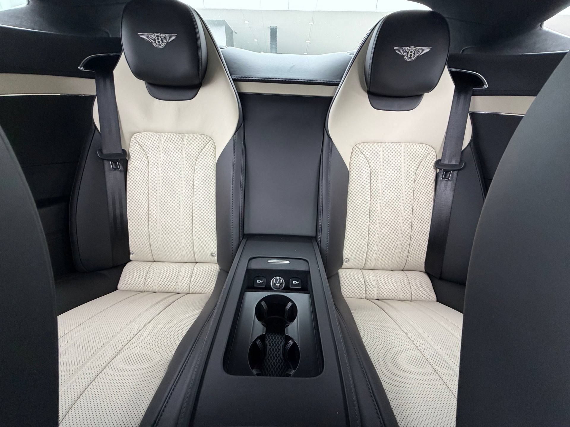 New 2026 Bentley Continental GT AWD/4WD image 32