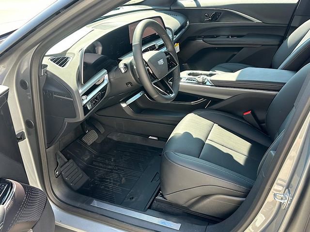 New 2025 Cadillac Lyriq Luxury image 6