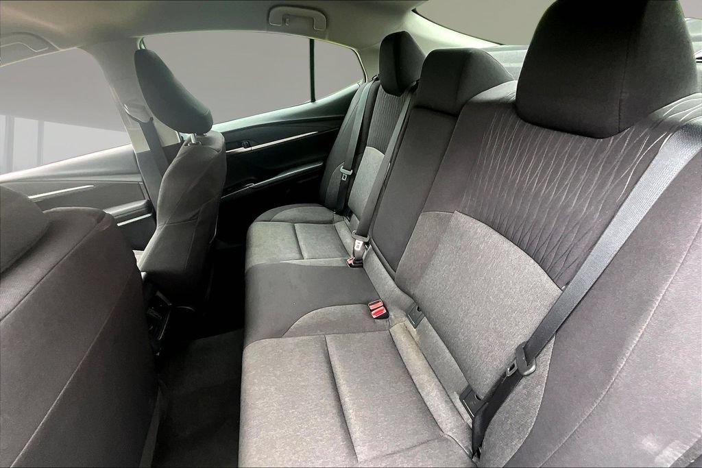 Used 2025 Toyota Camry LE FWD image 21