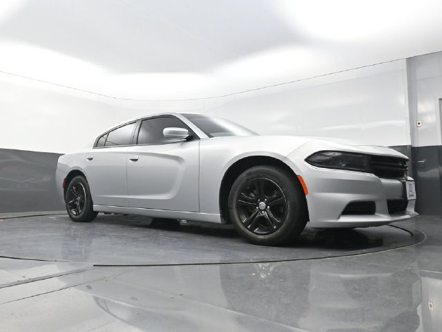 Used 2022 Dodge Charger SXT RWD image 19