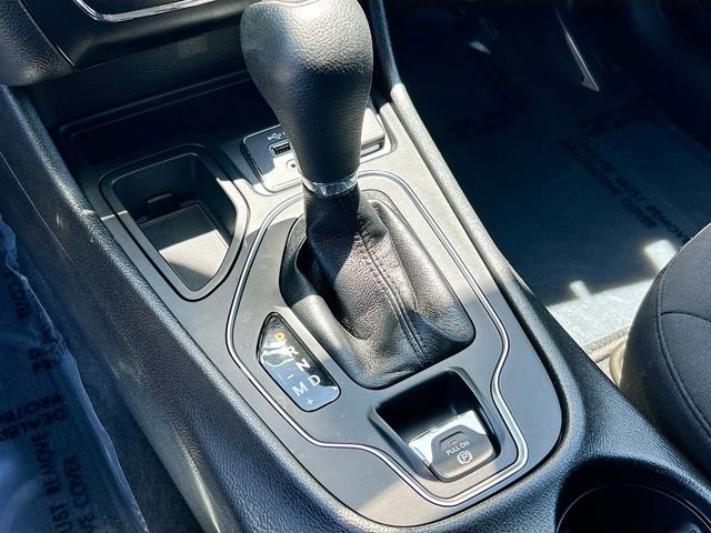 Used 2021 Jeep Cherokee Latitude FWD image 13