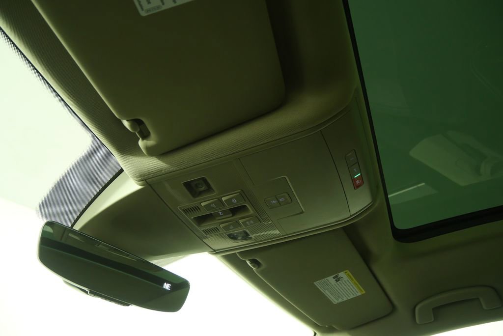 Used 2021 Volkswagen Atlas SEL R-Line image 20