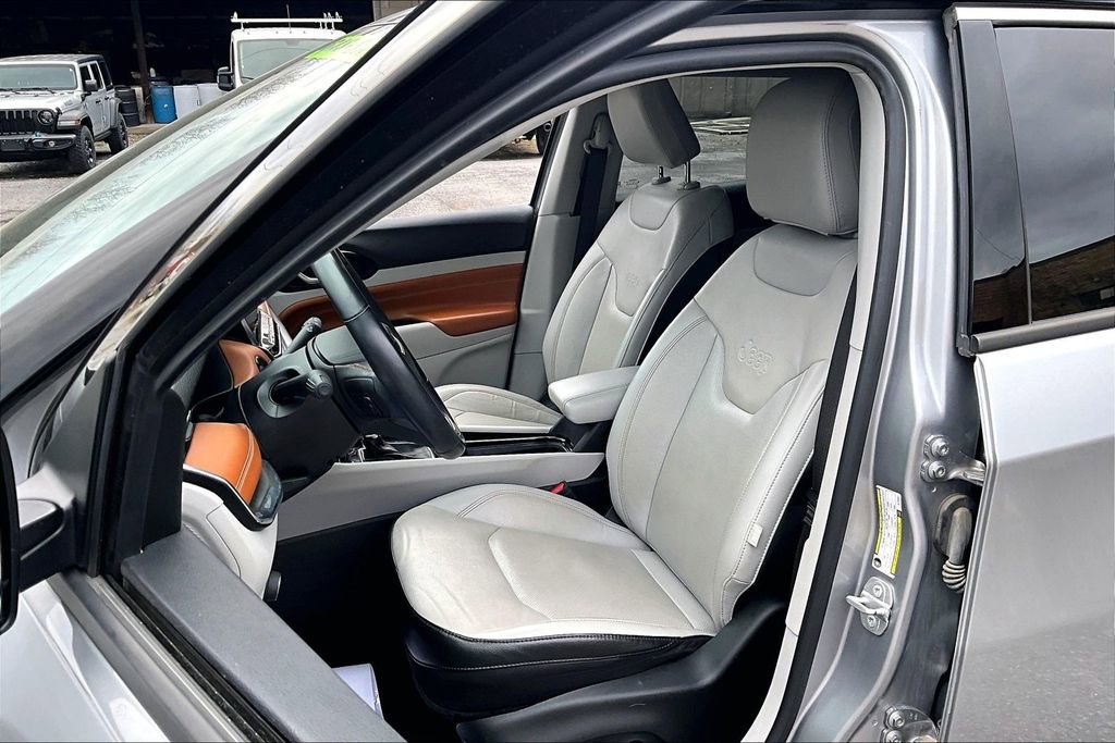 Used 2022 Jeep Compass Limited image 23
