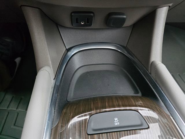 Used 2017 Chevrolet Malibu Premier w/ Premier Sun and Wheel Package FWD image 33