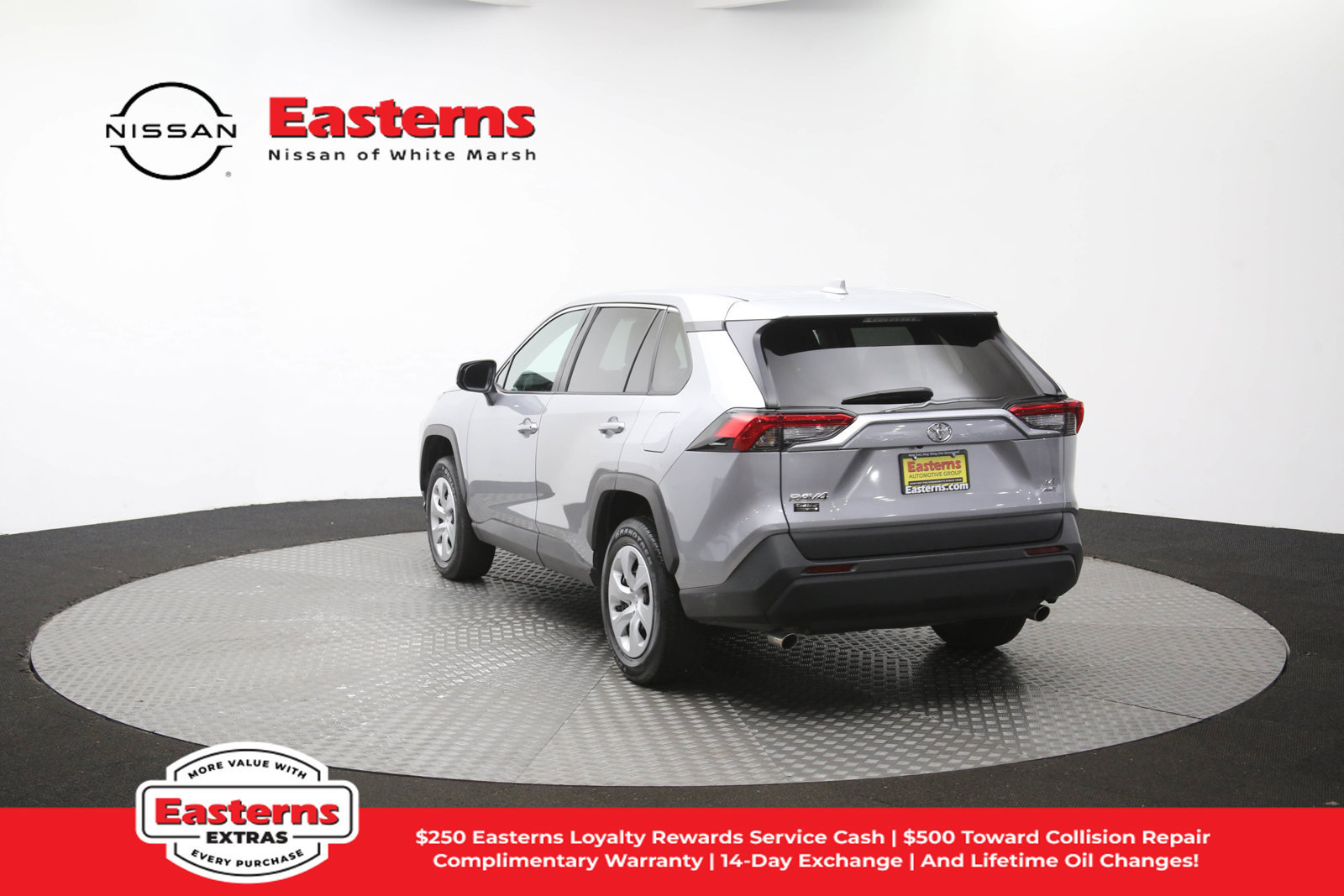 Used 2025 Toyota RAV4 LE AWD/4WD image 64