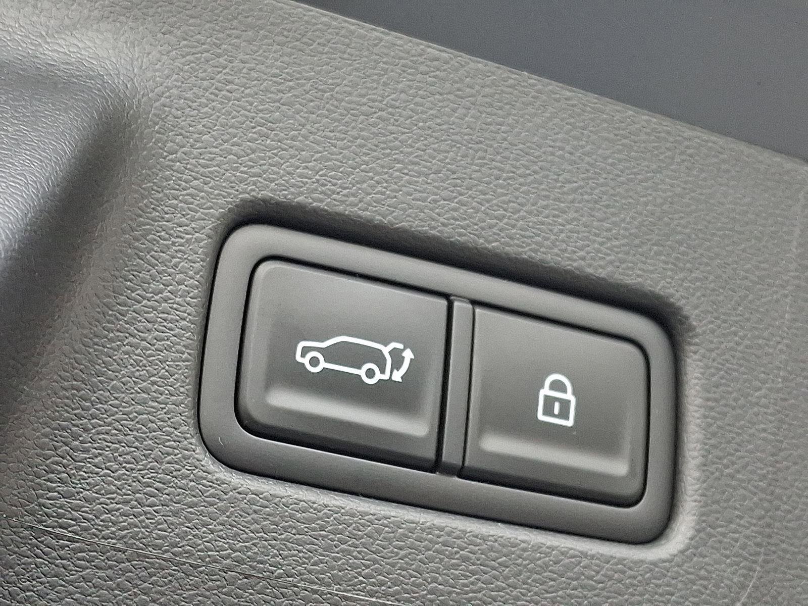 Used 2025 Hyundai Santa Fe XRT image 30