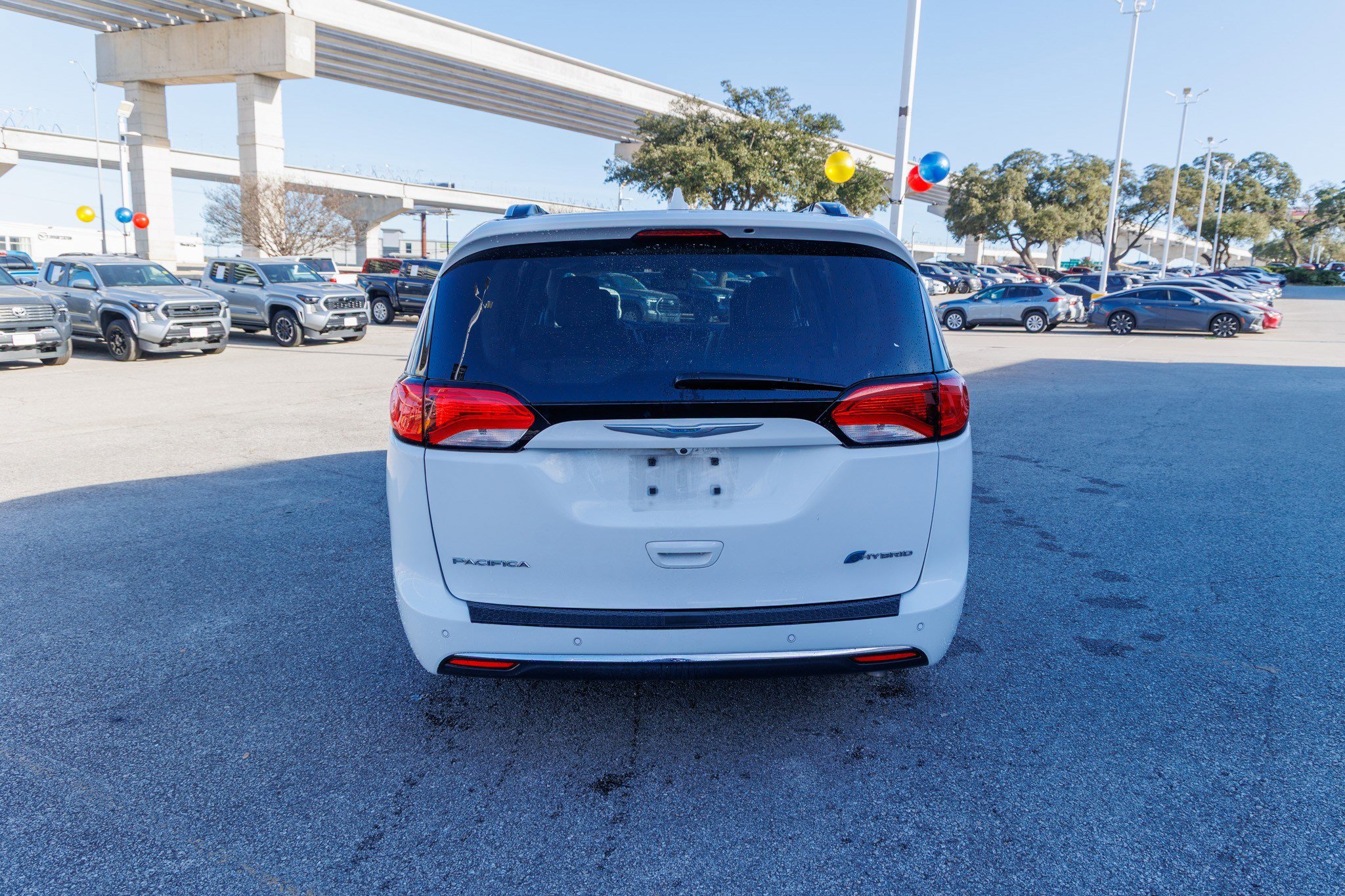 Used 2018 Chrysler Pacifica Limited w/ Advanced Safetytec Group image 8