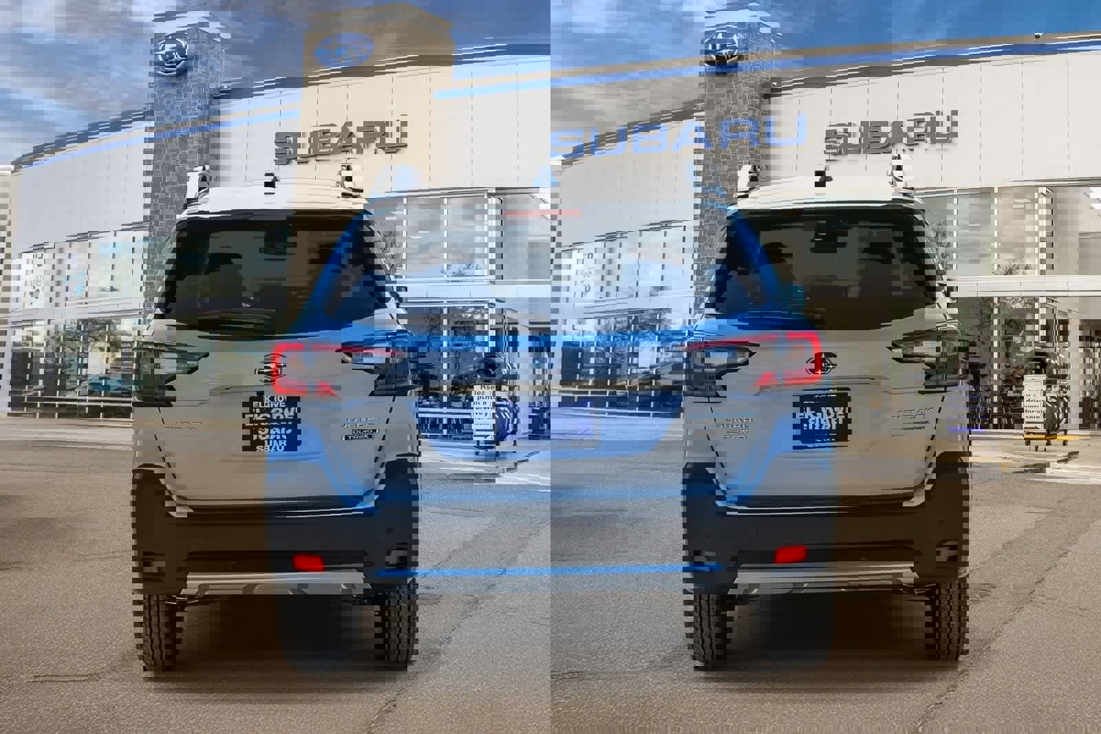 New 2025 Subaru Outback Touring XT image 3