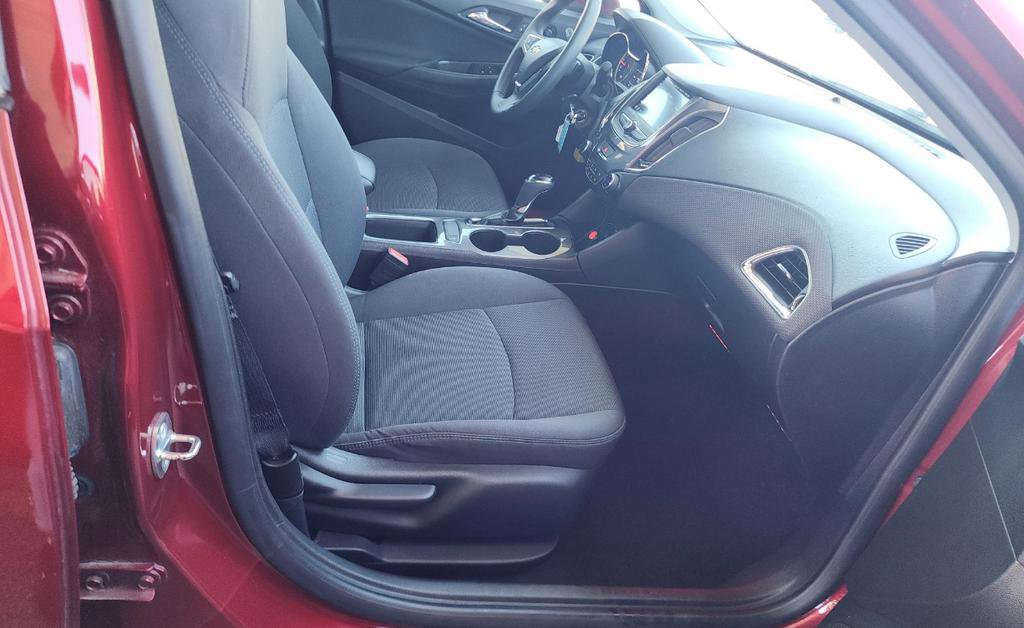 Used 2019 Chevrolet Cruze LT FWD image 16