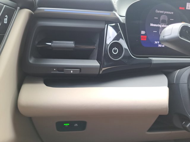 Certified 2024 Porsche Macan 4 Electric image 26