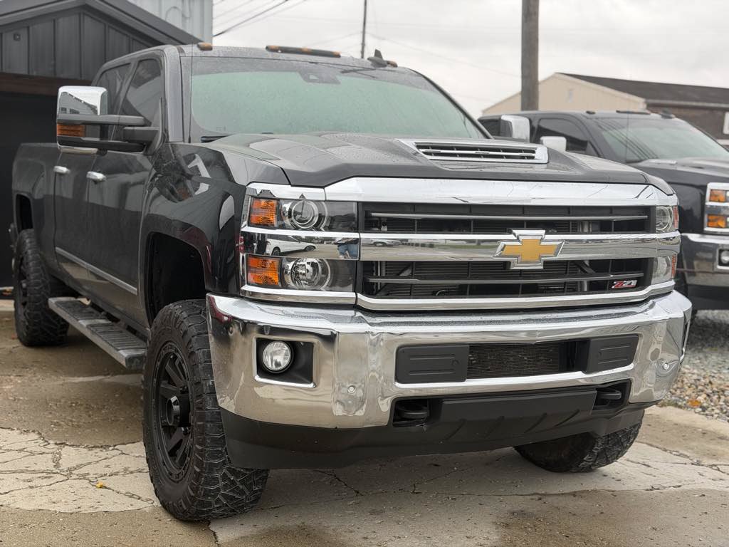 Used 2019 Chevrolet Silverado 2500 LTZ w/ Duramax Plus Package AWD/4WD image 1