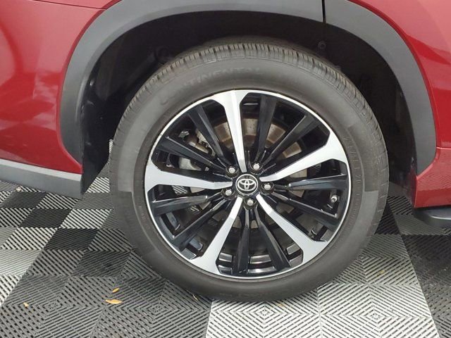 Used 2021 Toyota Highlander XSE FWD image 7