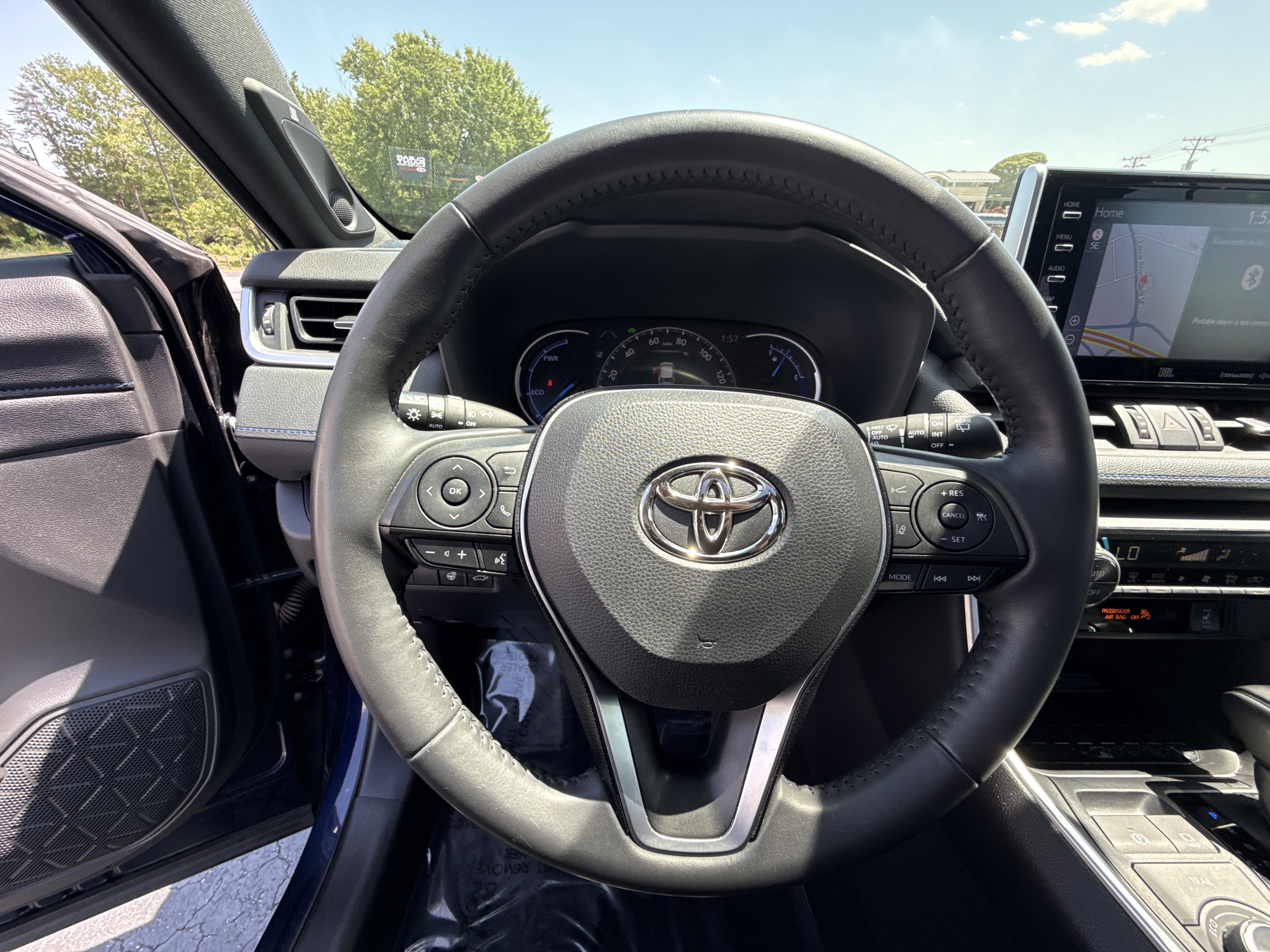Used 2020 Toyota RAV4 XSE AWD/4WD image 18