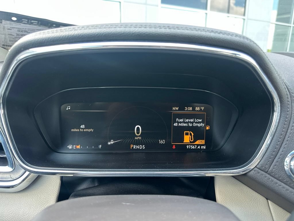 Used 2017 Lincoln Continental Select AWD/4WD image 6