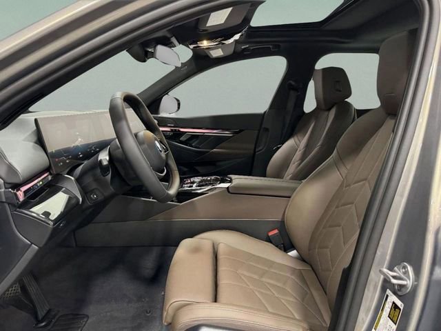 Certified 2026 BMW i5 eDrive40 w/ Premium Package AWD/4WD image 9