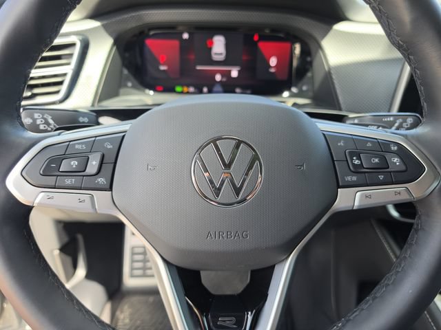 Used 2024 Volkswagen Atlas Cross Sport SEL Premium R-Line AWD/4WD image 34