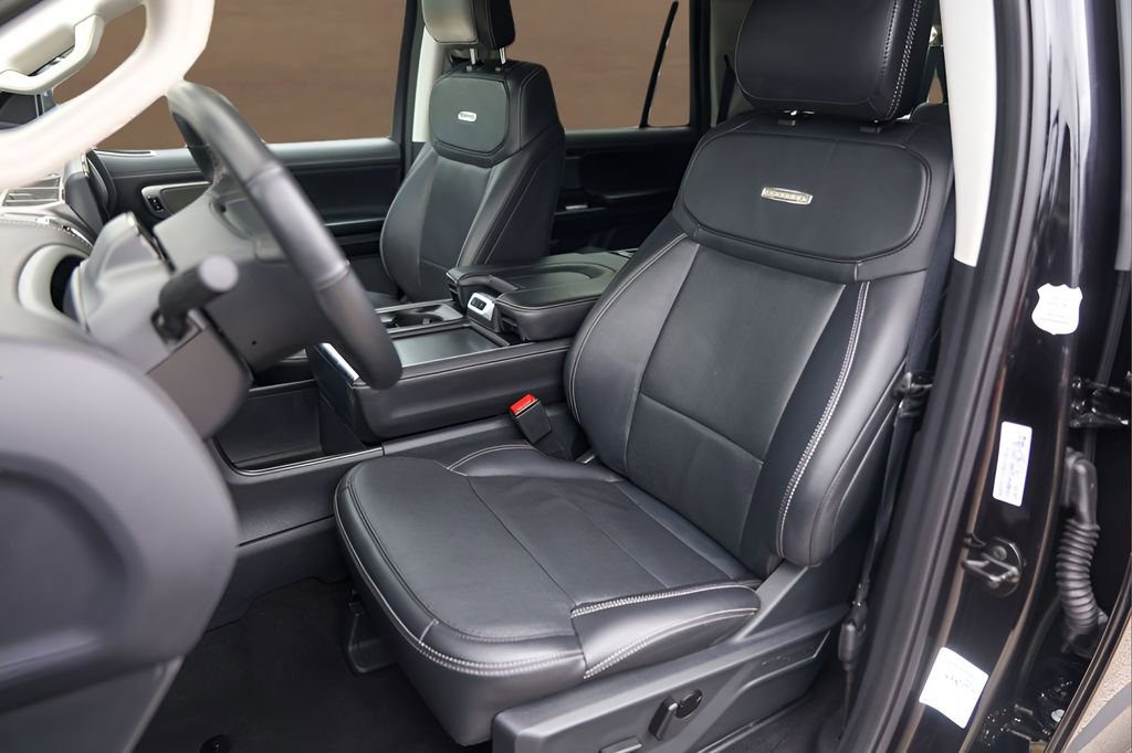 Used 2018 Cadillac Escalade ESV Premium Luxury AWD/4WD image 2