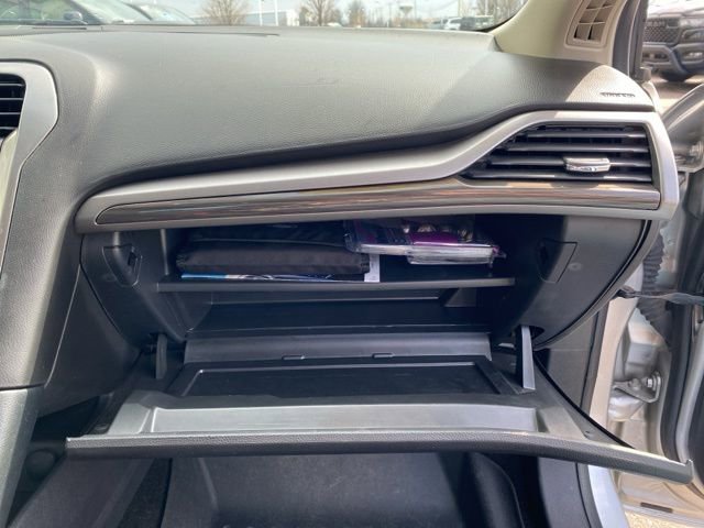 Used 2017 Ford Fusion SE w/ Fusion SE Technology Package image 34