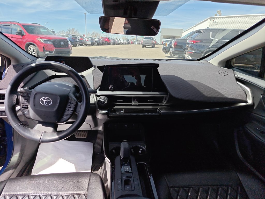 Used 2023 Toyota Prius LE image 11