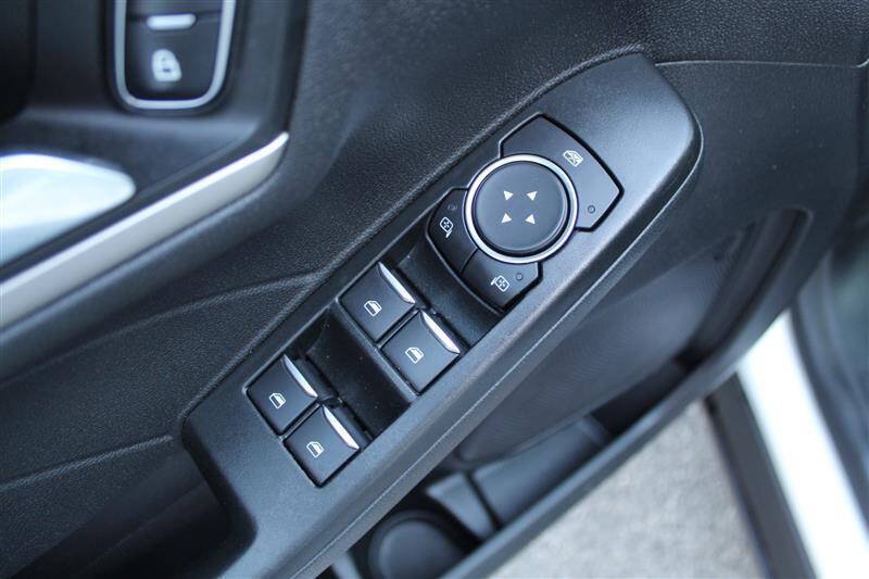 Used 2022 Ford Escape SEL FWD image 12