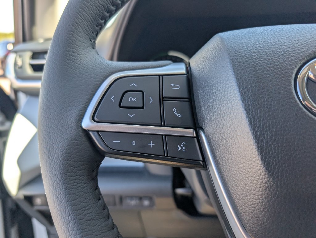 New 2026 Toyota Sienna XLE FWD image 22
