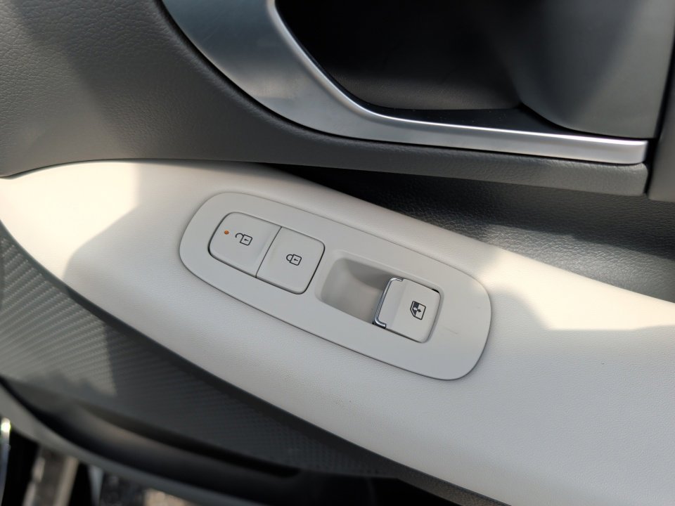 Certified 2025 Hyundai Sonata SEL FWD image 31