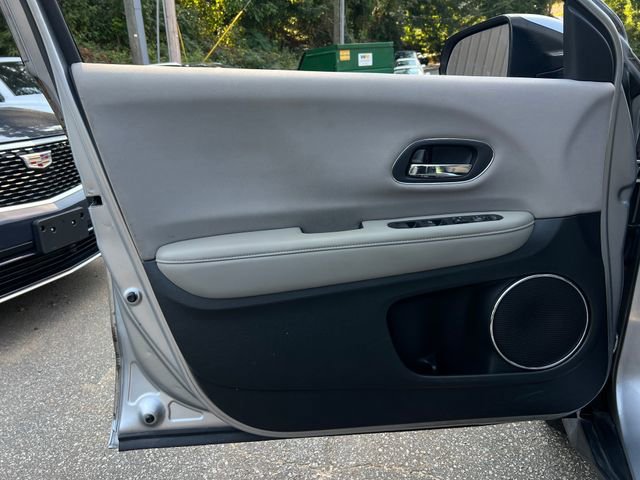 Used 2018 Honda HR-V EX image 10