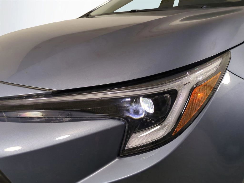 Used 2025 Toyota Corolla LE image 10