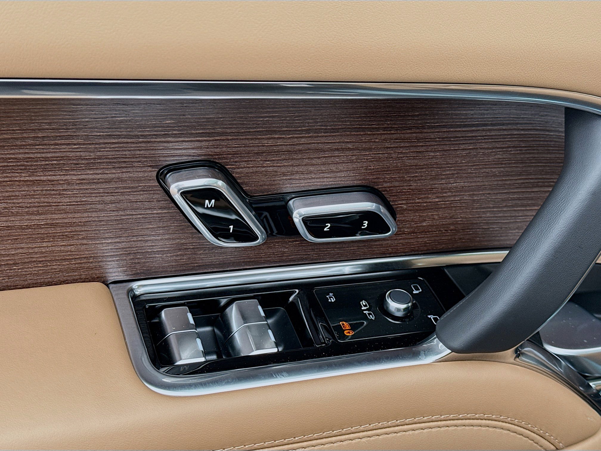 New 2026 Land Rover Range Rover SE image 22