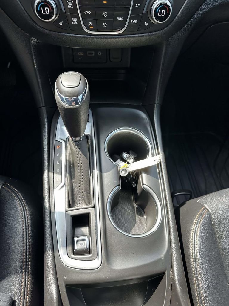 Used 2020 Chevrolet Equinox LT image 18