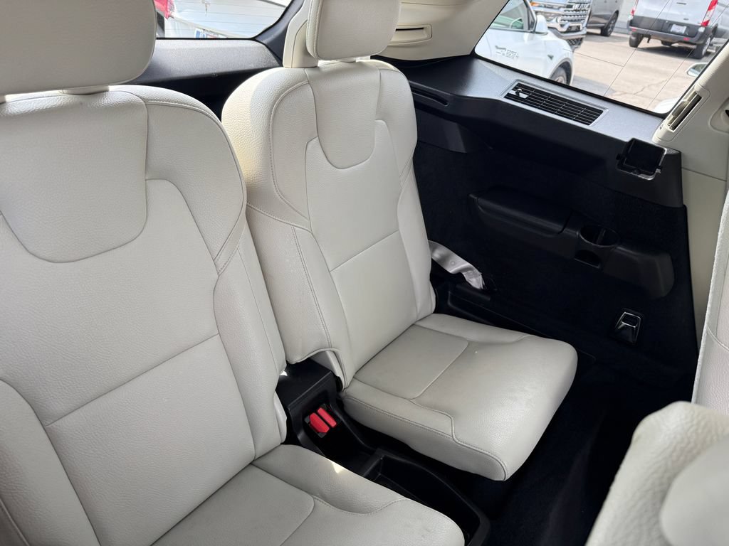 Used 2020 Volvo XC90 T6 Momentum AWD/4WD image 22