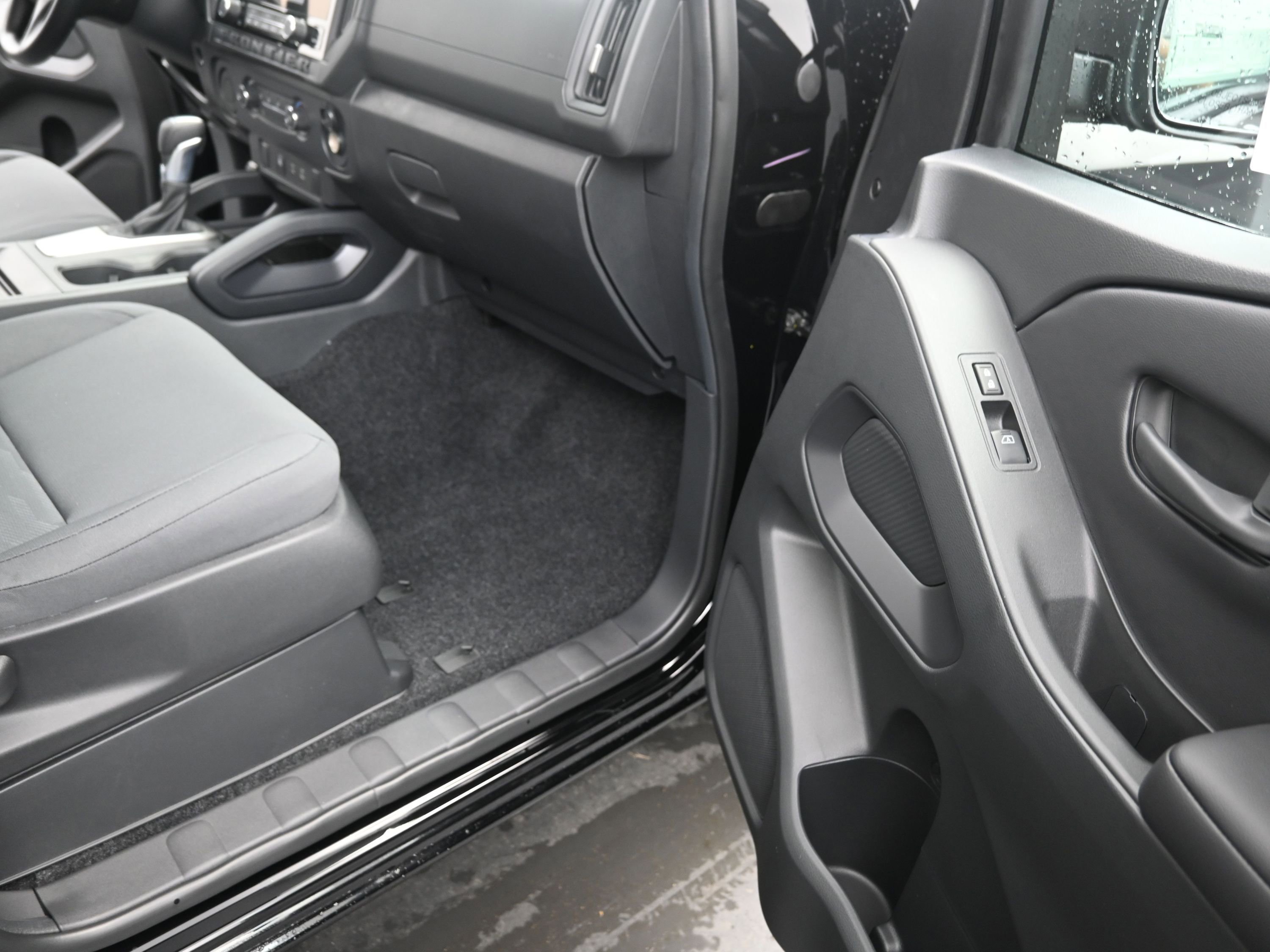 New 2026 Nissan Frontier S w/ Tow Package image 19