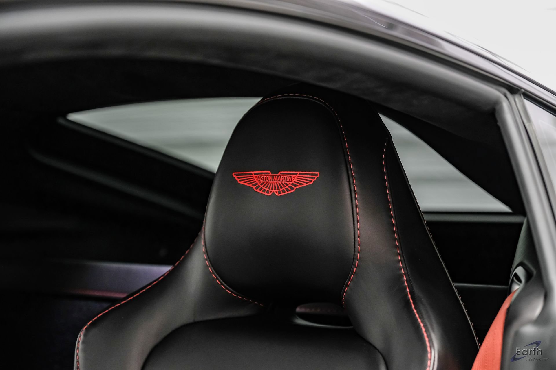 Used 2023 Aston Martin V12 Vantage RWD image 45