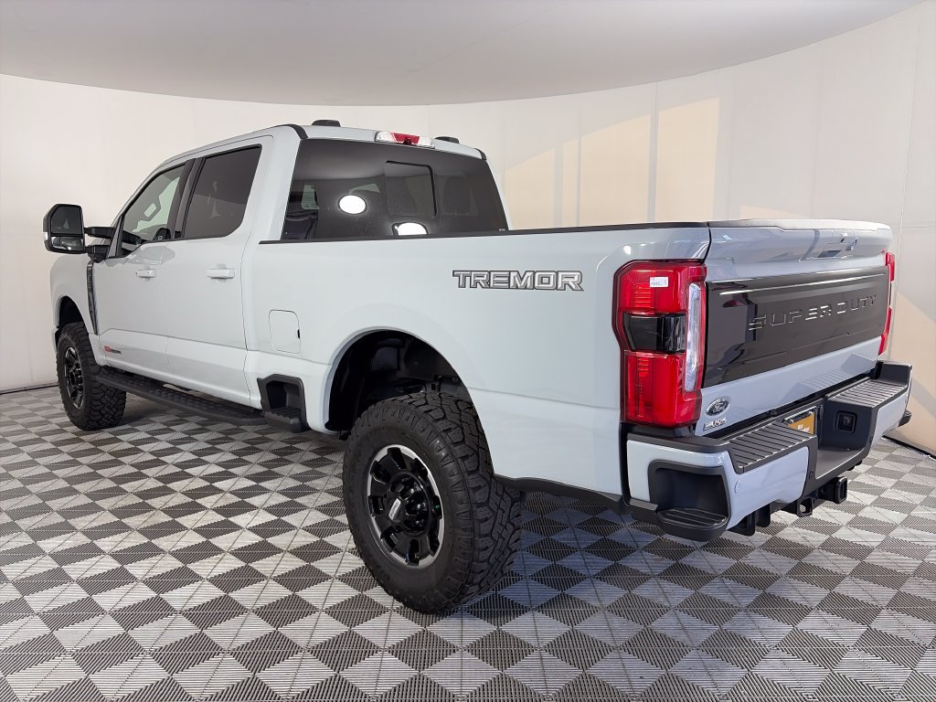 Certified 2025 Ford F350 Platinum w/ Tremor Off-Road Package AWD/4WD image 5