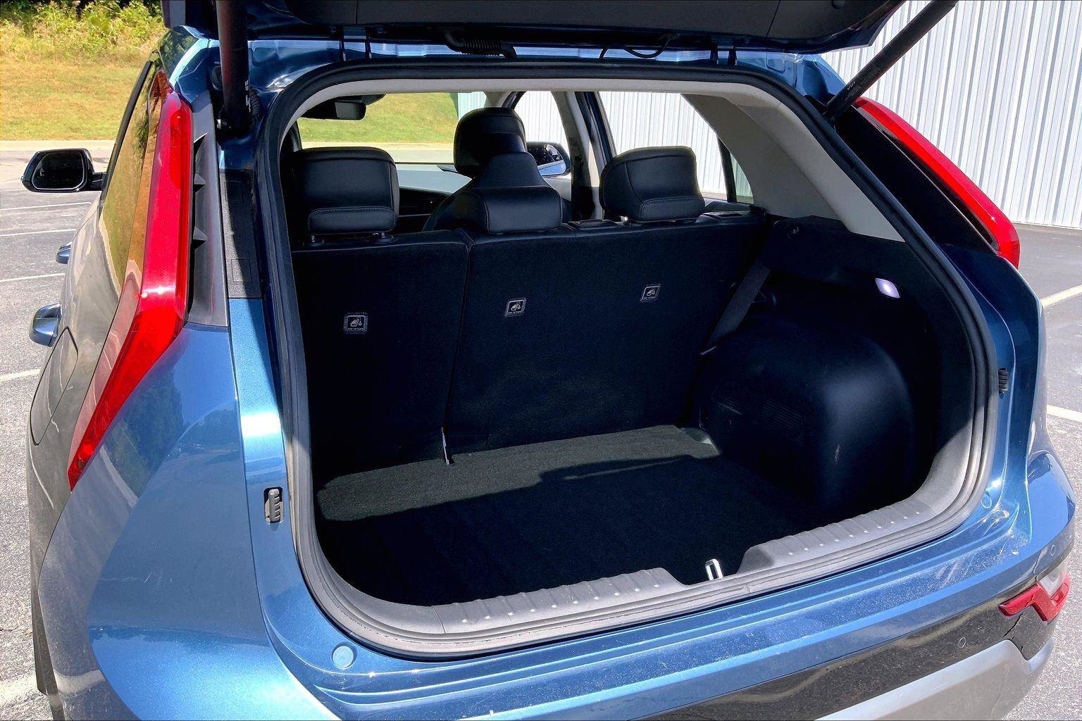 Used 2023 Kia Niro SX Touring FWD image 26