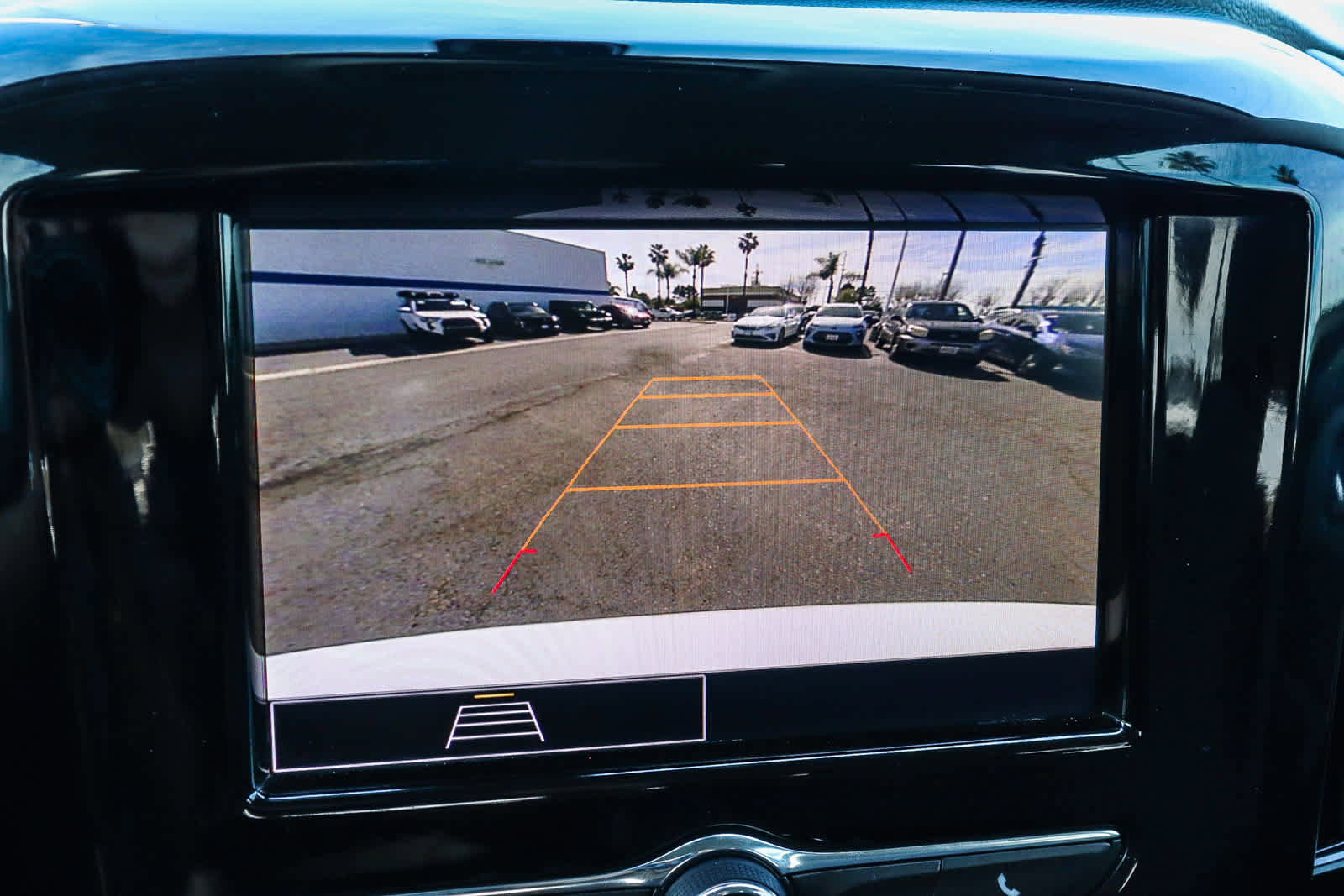 Used 2021 Chevrolet Traverse LT image 26