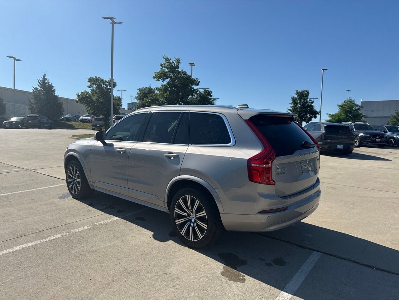 Certified 2023 Volvo XC90 B5 Core w/ Protection Package Premier AWD/4WD image 4
