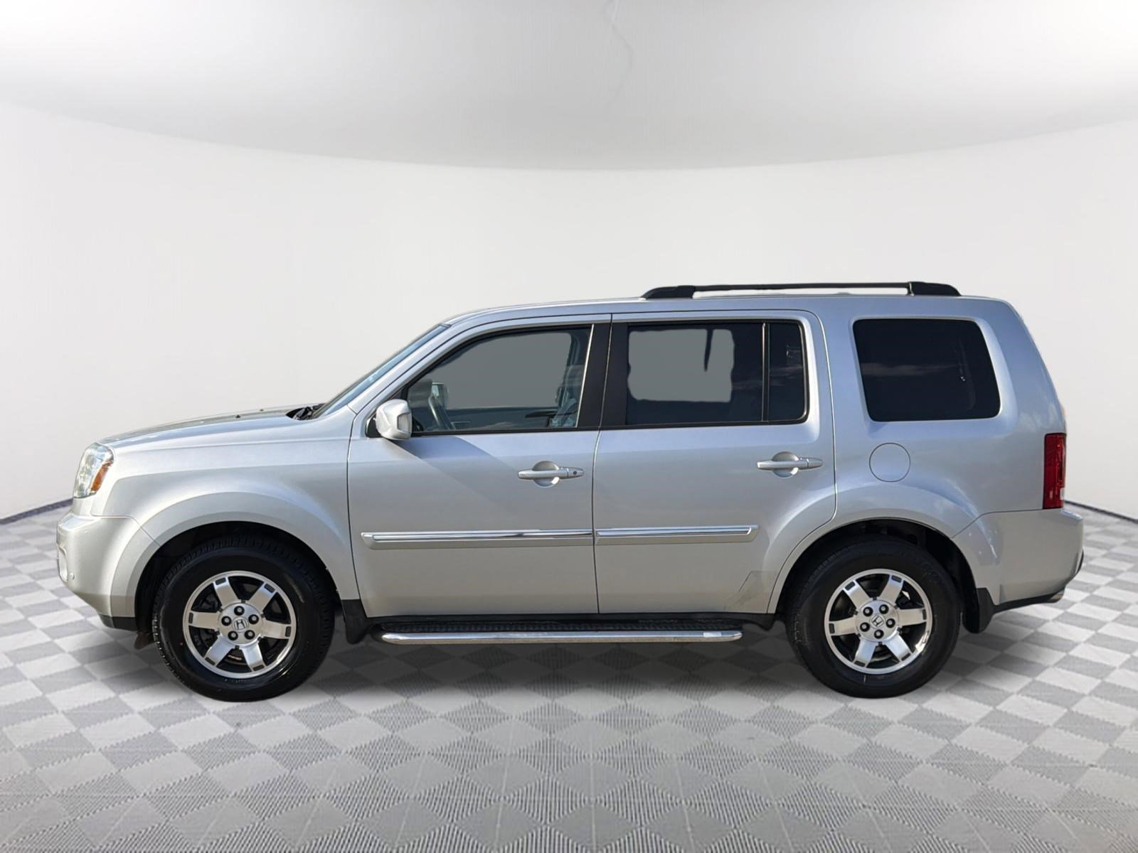 Used 2010 Honda Pilot Touring image 14