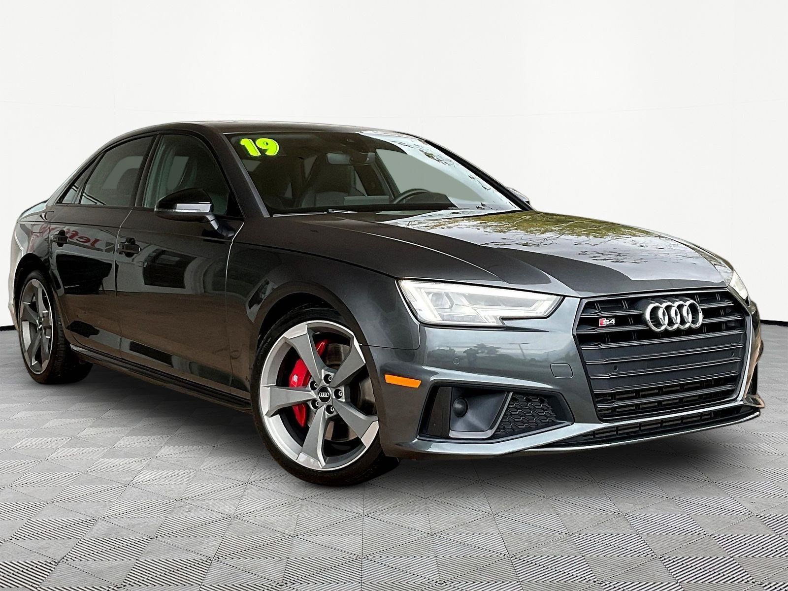 Used 2019 Audi S4 Premium Plus w/ Premium Plus Package AWD/4WD image 3