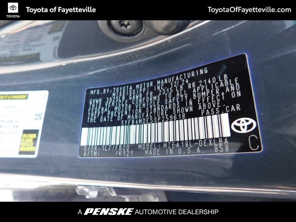 Used 2025 Toyota Corolla LE FWD image 8