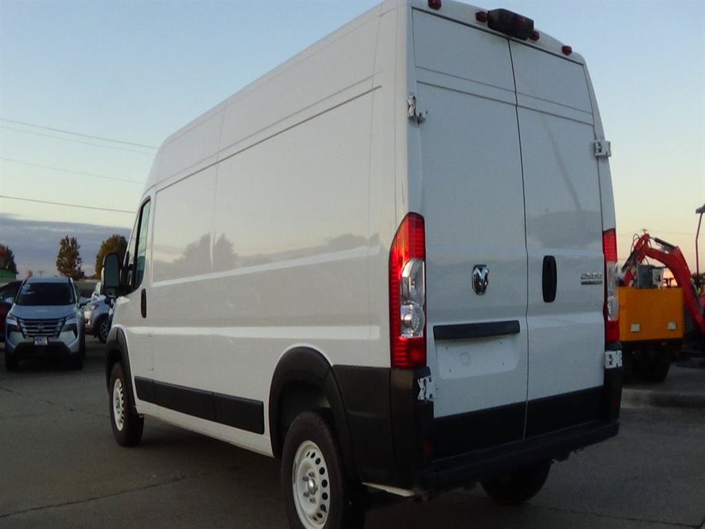 Used 2025 RAM ProMaster 2500 w/ Storage Group FWD image 8