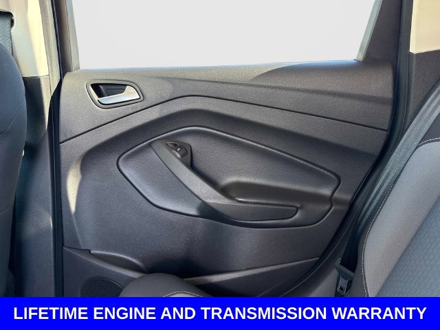 Used 2018 Ford Escape SE w/ SE Sync 3 Package FWD image 16