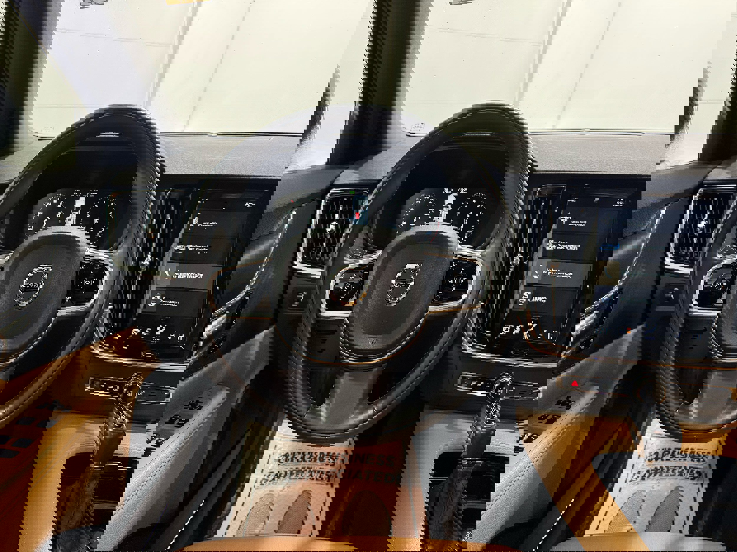 Used 2018 Volvo V90 T6 Cross Country w/ Convenience Package image 8