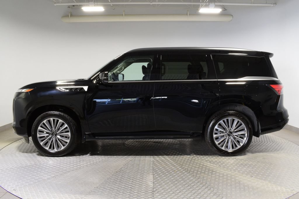 Certified 2026 INFINITI QX80 Luxe w/ Cargo Package AWD/4WD image 3