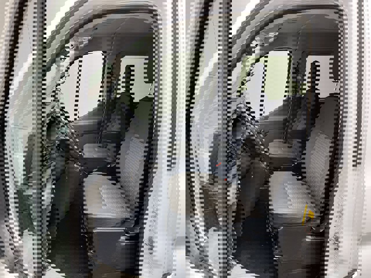 Used 2023 Ford Transit 350 XLT image 9