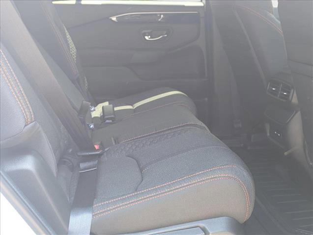 Used 2025 Honda Pilot Sport image 18
