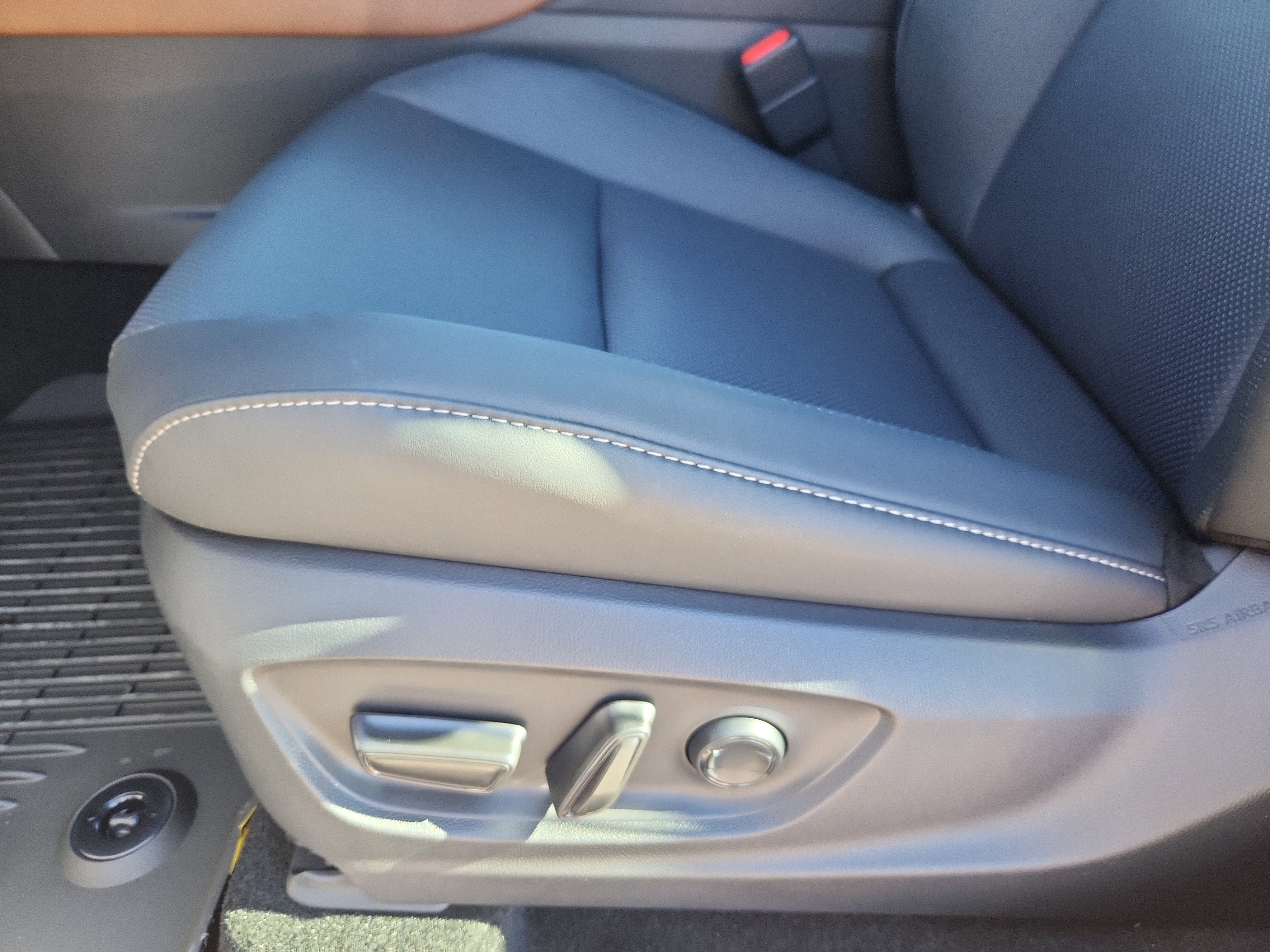 New 2026 Toyota Crown Limited w/ Advanced Technology Package image 8