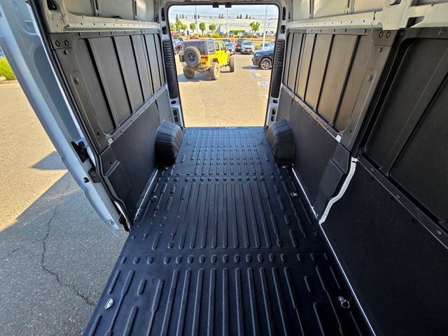 Used 2025 RAM ProMaster 2500 w/ Safety Group FWD image 20