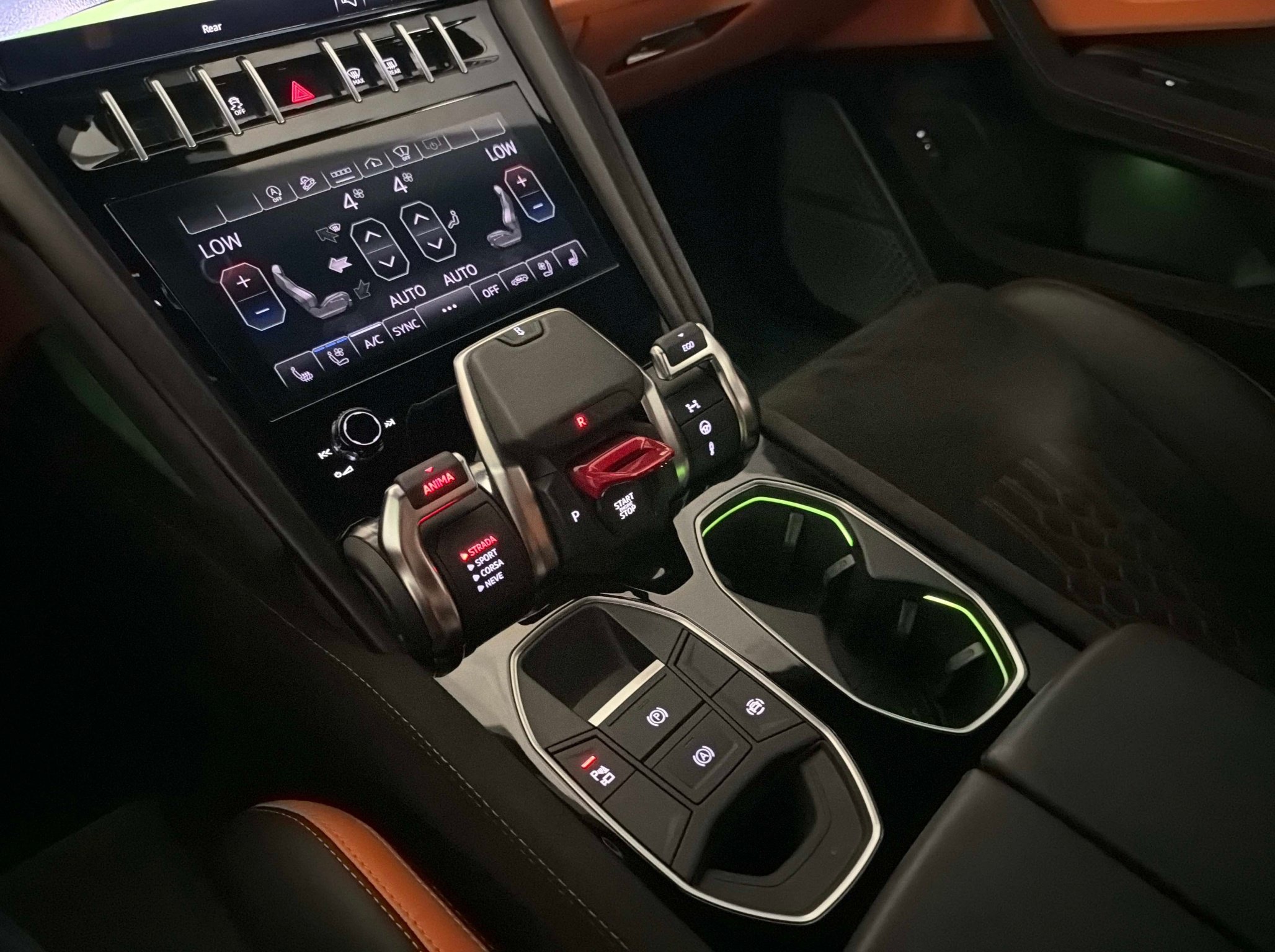 Used 2023 Lamborghini Urus S AWD/4WD image 48